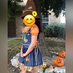 Scarecrow costume for girl